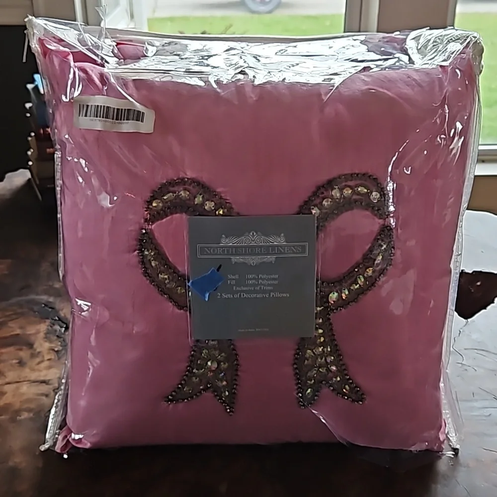 Throw Pillow Set Ribbons & Bows  Women Girls NWT